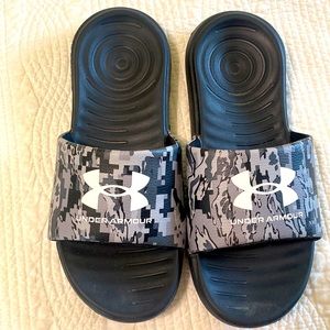 Under Armour sandles